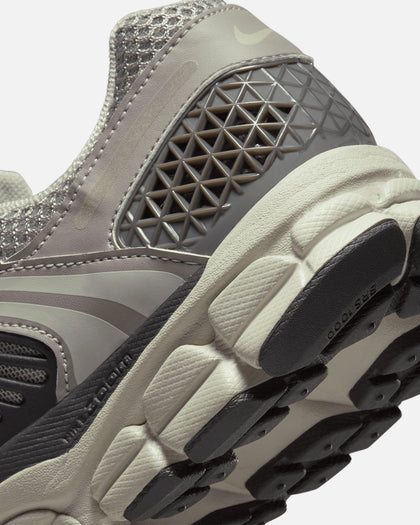 Nike Women's Zoom Vomero 5 "Cobblestone" Cobblestone/Light Bone