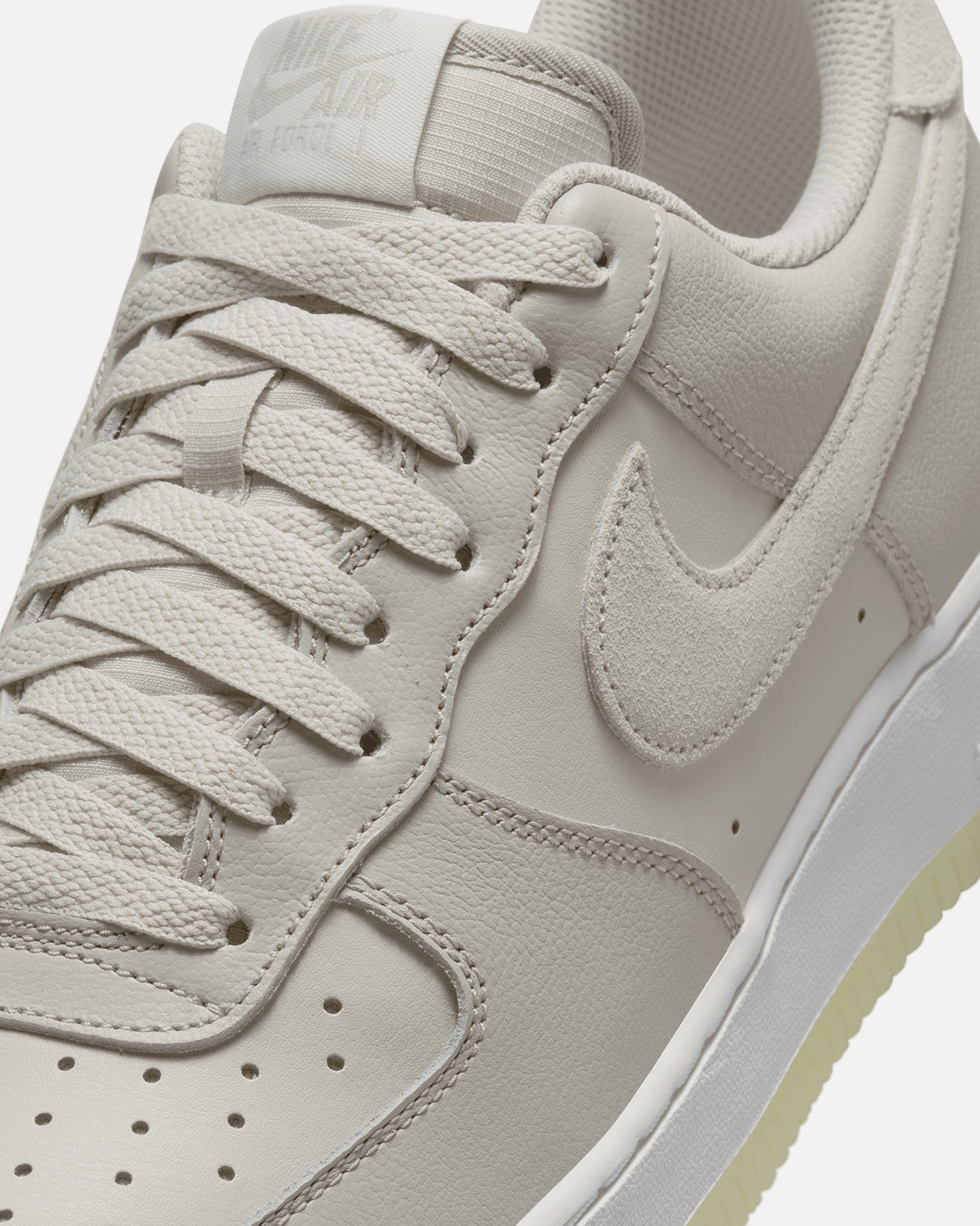 air force 1 07 lv8 light bone