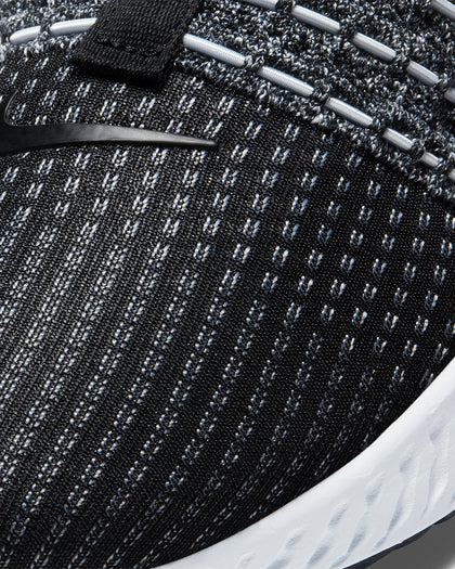 Nike React Phantom Run FlyKnit 2 Black/White