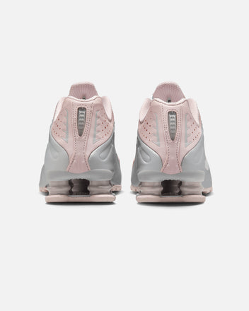 Nike Women's Shox R4 Barely Rose/Metallic Platinum | Culture Kings