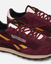 Reebok Aztec II Cherry