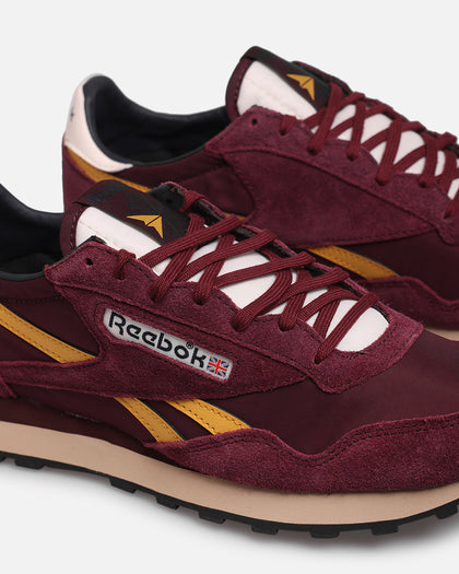 Reebok Aztec II Cherry