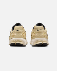 Nike Women's Zoom Vomero 5 Team Gold/Soft Pearl