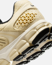 Nike Women's Zoom Vomero 5 Team Gold/Soft Pearl