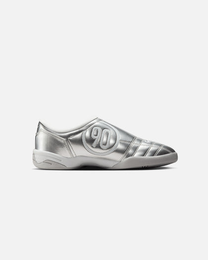 Nike Women's Total 90 Platinum