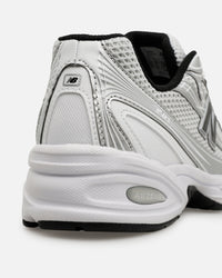 New Balance 740 Silver/Black