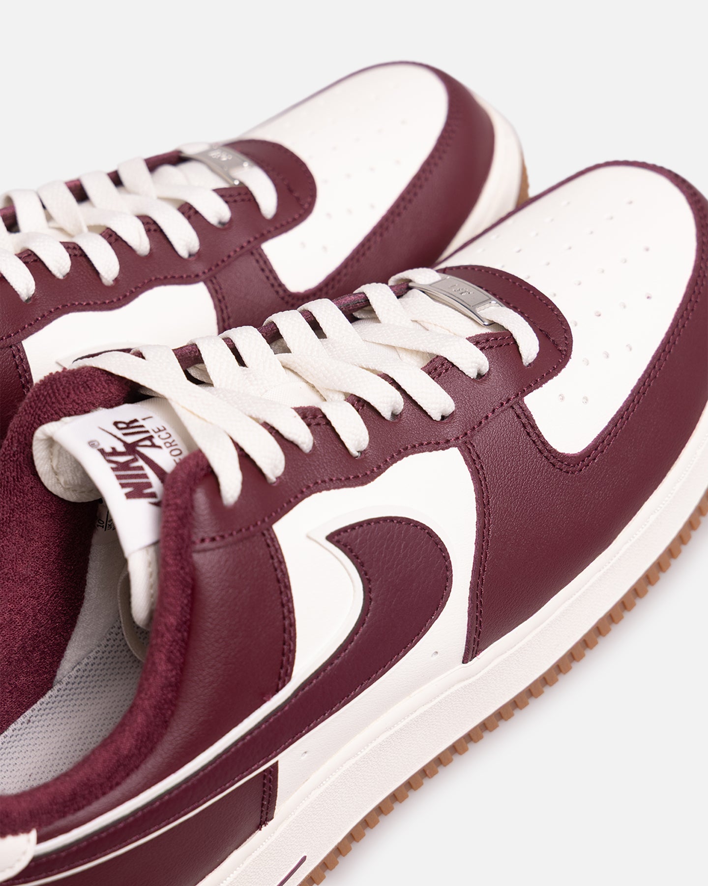 nike air force 1 07 lv8 night maroon