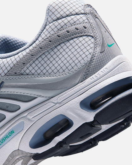 NIKE AIR MAX MOTO 2K