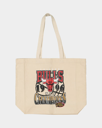 Mitchell & Ness Chicago Bulls Graphic Tote Bag Cream