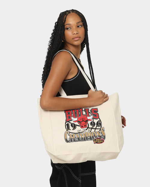 Mitchell & Ness Chicago Bulls Graphic Tote Bag Cream