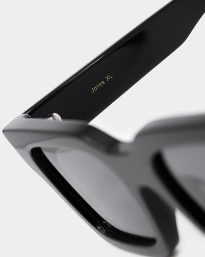 NUQE Jones XL Sunglasses Black