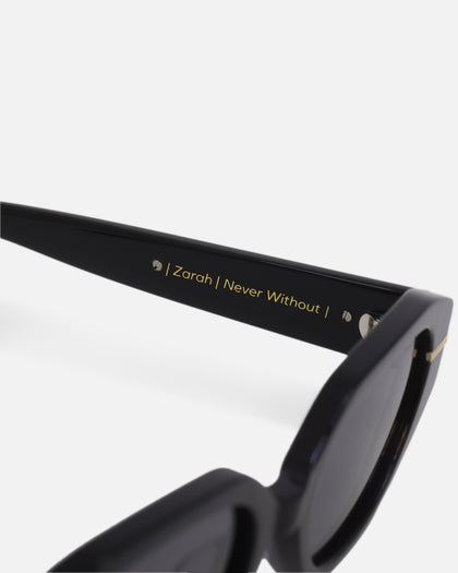 Nuqe Zarah Sunglasses Black/Gold