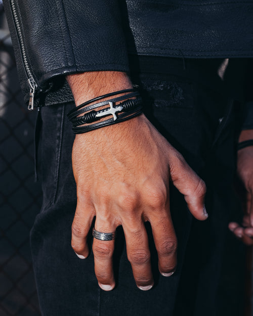 Saint Morta Leather Corium Bracelet Black