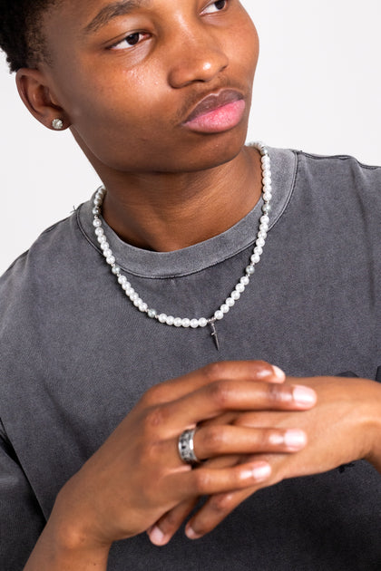 NXS Dagger Pearl Necklace White Gold/Blue