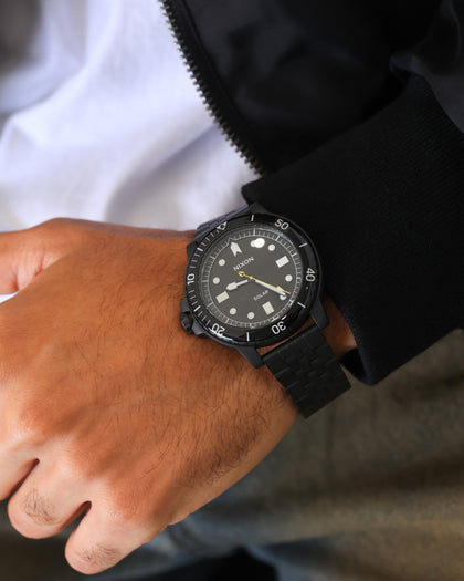 Nixon Stinger 44 Watch Black/Black