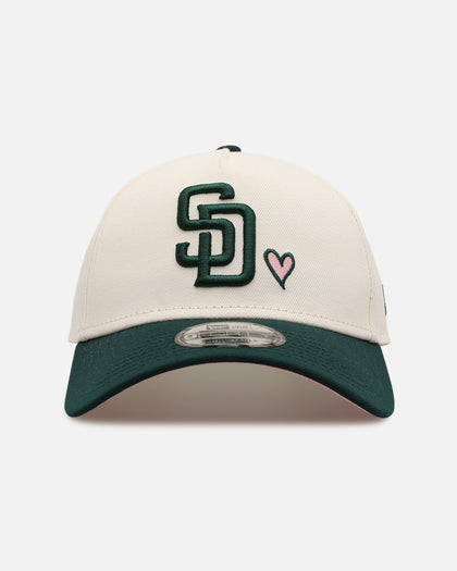 New Era San Diego Padres 'Pink Satin Hearts Green' 9FORTY A-Frame Snapback Chrome/Dark Green