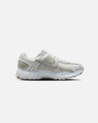 Nike Women's Zoom Vomero 5 White/Light Bone