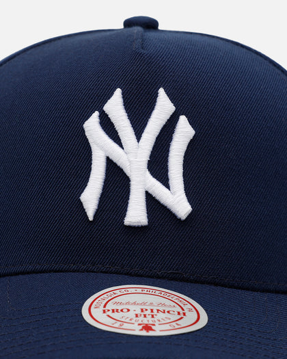 Mitchell & Ness New York Yankees 'Pink Side Patch' Pro Pinch Snapback Official Team Color