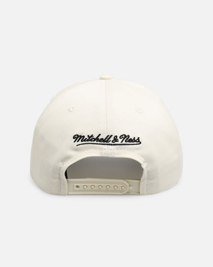 Mitchell & Ness Dallas Mavericks 'Upside Down Logo' Pro Pinch Snapback White