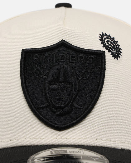 New Era Las Vegas Raiders 'Paisley Hit' 9FORTY A-Frame Snapback Chrome White/Black