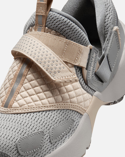 Jordan Women's Trunner LX Lt Iron Ore