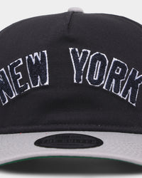 New Era New York Yankees 'Chenille' Golfer Snapback Navy