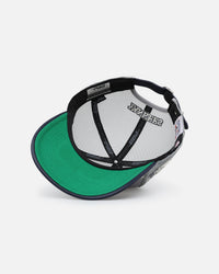 Pro Standard New York Yankees Chevron Pinch Front Trucker Snapback Midnight Navy