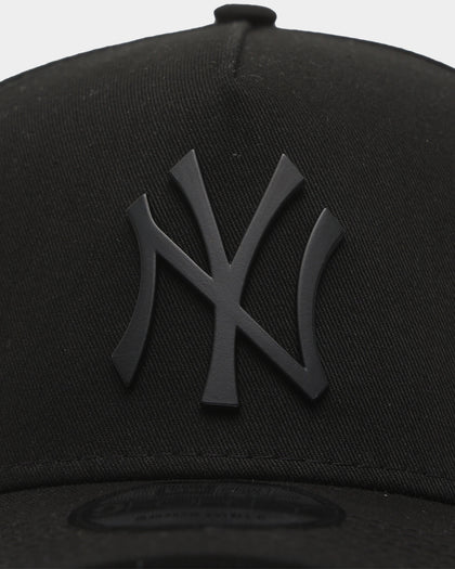 New Era New York Yankees 'Metal Badge' 9FORTY A-Frame Snapback Black/Black