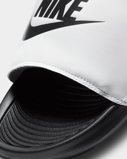 Nike Victori One White/Black