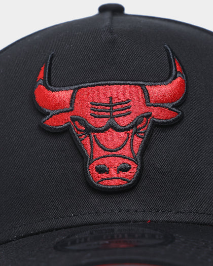 New Era Chicago Bulls "Scarlet Bottom" 9FORTY A-Frame Snapback Black/Scarlet