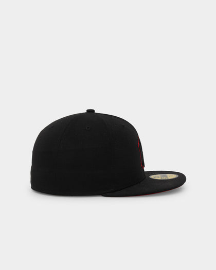 New Era New York Yankees "Scarlet Bottom" 59FIFTY Fitted Black/Scarlet