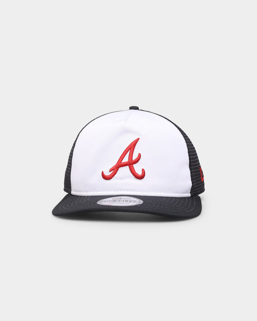 New Era Atlanta Braves 'Team Two-Tone' Prolight Old Golfer Trucker Snapback White/OTC