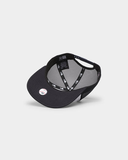 New Era Atlanta Braves 'Team Two-Tone' Prolight Old Golfer Trucker Snapback White/OTC