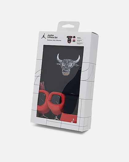 Jordan Infants' Chicago Bulls All Over Print Essentials 3 Piece Set Black