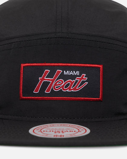 Mitchell & Ness Miami Heat Team Logo Camper Strapback Black