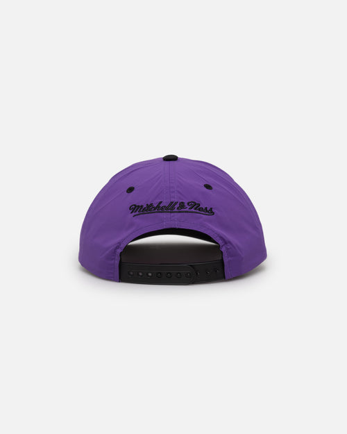 Mitchell & Ness Charlotte Hornets Nylon Deadstock 2-Tone Snapback Neon Purple/Black