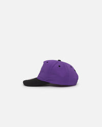 Mitchell & Ness Charlotte Hornets Nylon Deadstock 2-Tone Snapback Neon Purple/Black