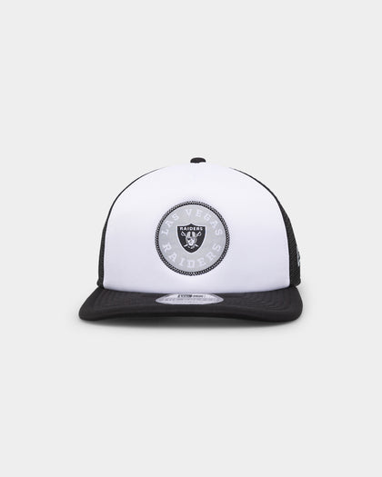 New Era Las Vegas Raiders Golfer Trucker Snapback White/Black