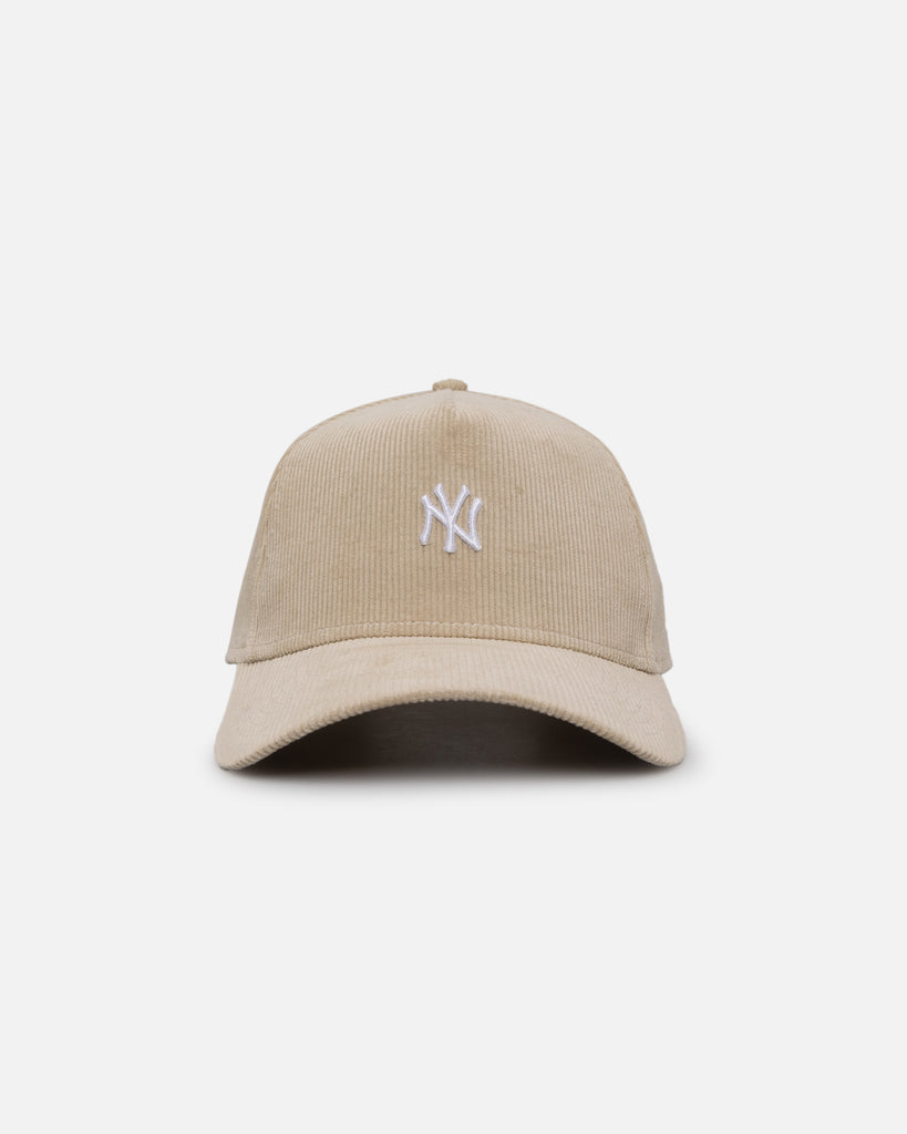 Gorra Curva Negra Ajustable Para Mujer Con Logo Beige 9FORTY Cord De New York Yankees Mlb De New Era