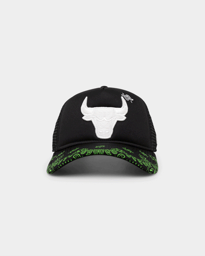 New Era Chicago Bulls 'Glow In The Dark' 9FORTY A-Frame Trucker Snapback Black/Neon Green