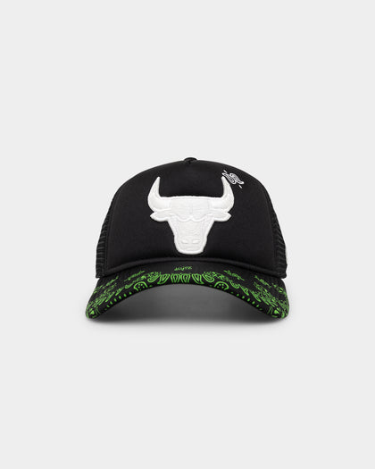 New Era Chicago Bulls 'Glow In The Dark' 9FORTY A-Frame Trucker Snapback Black/Neon Green