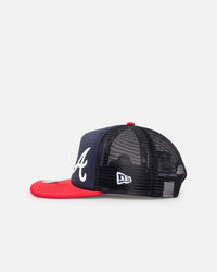 New Era Atlanta Braves Pre-Curved Golfer Trucker Snapback Navy/Scarlet