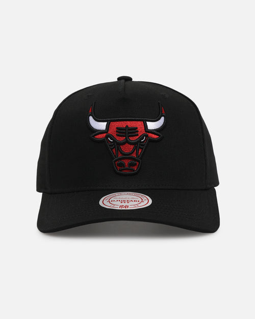 Mitchell & Ness Chicago Bulls Team Colour Logo MVP Snapback Black