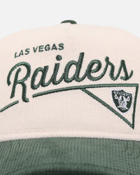 New Era Las Vegas Raiders 'Heritage Golf' Pre-Curved Golfer Snapback Chrome White