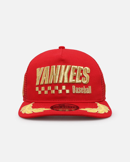 New Era New York Yankees 'Podium Collection' Pre-Curved Golfer Trucker Snapback Scarlet/Metallic Gold