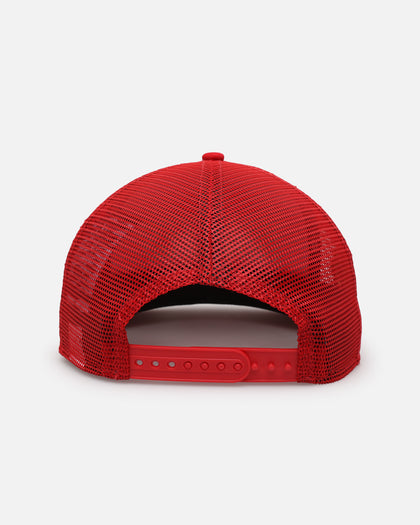 New Era New York Yankees 'Podium Collection' Pre-Curved Golfer Trucker Snapback Scarlet/Metallic Gold