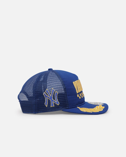 New Era New York Yankees 'Racer Golfer' Pre-Curved Golfer Trucker Snapback Light Royal/Metallic Gold
