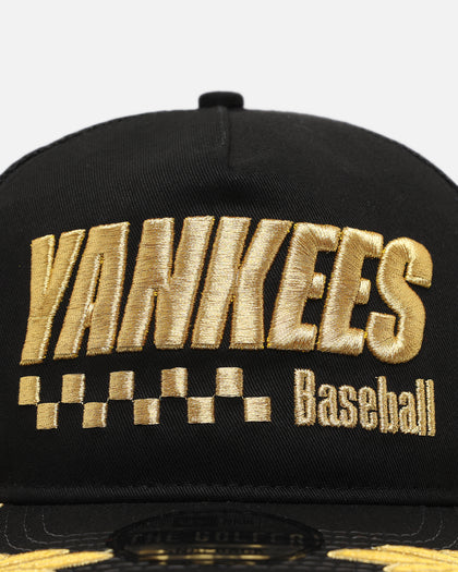 New Era New York Yankees 'Podium Collection' Pre-Curved Golfer Trucker Snapback Black/Metallic Gold