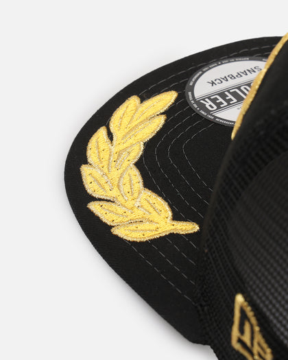 New Era Chicago Bulls 'Podium Collection' Pre-Curved Golfer Trucker Snapback Black/Metallic Gold