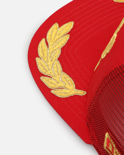 New Era Atlanta Braves 'Podium Collection' Pre-Curved Golfer Trucker Snapback Scarlet/Metallic Gold